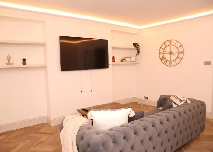 Star London Edgware Road 2-Bed Haven