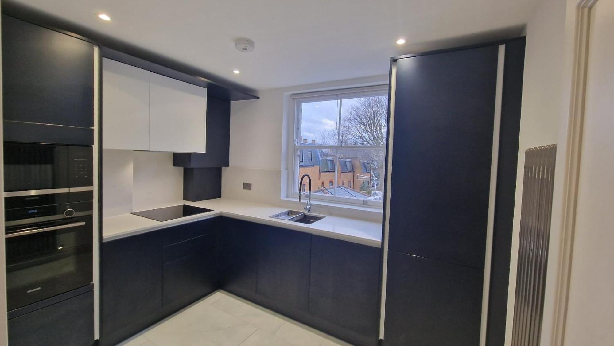 Star Edgware Road 2-bed Haven * Londen