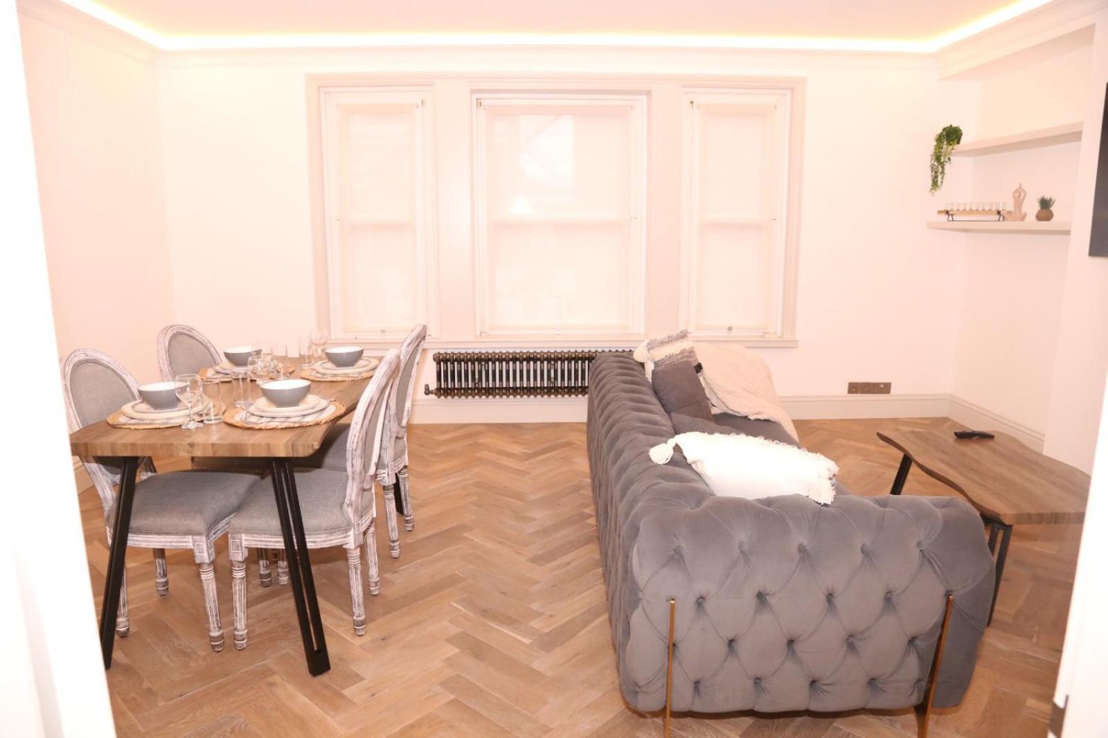 Star Edgware Road 2-bed Haven * Londra