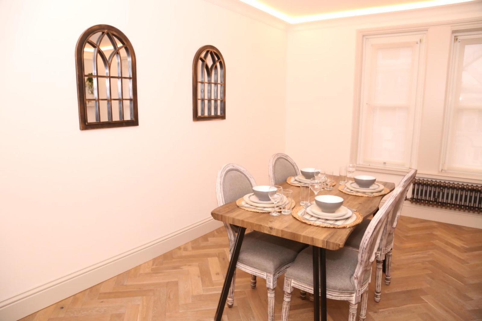 Star Edgware Road 2-bed Haven * Londra